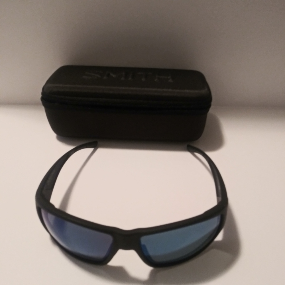 Smith optics guide's choice black polarized
